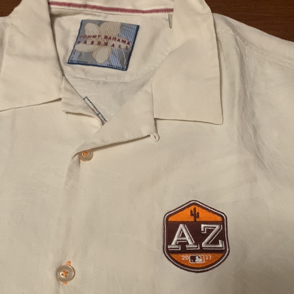 Tommy bahama baseball button down silk shirt - Picture 2 of 4
